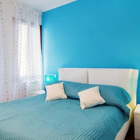 Ad Place 4* البندقية