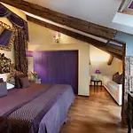 Ad Place Hotell 4*